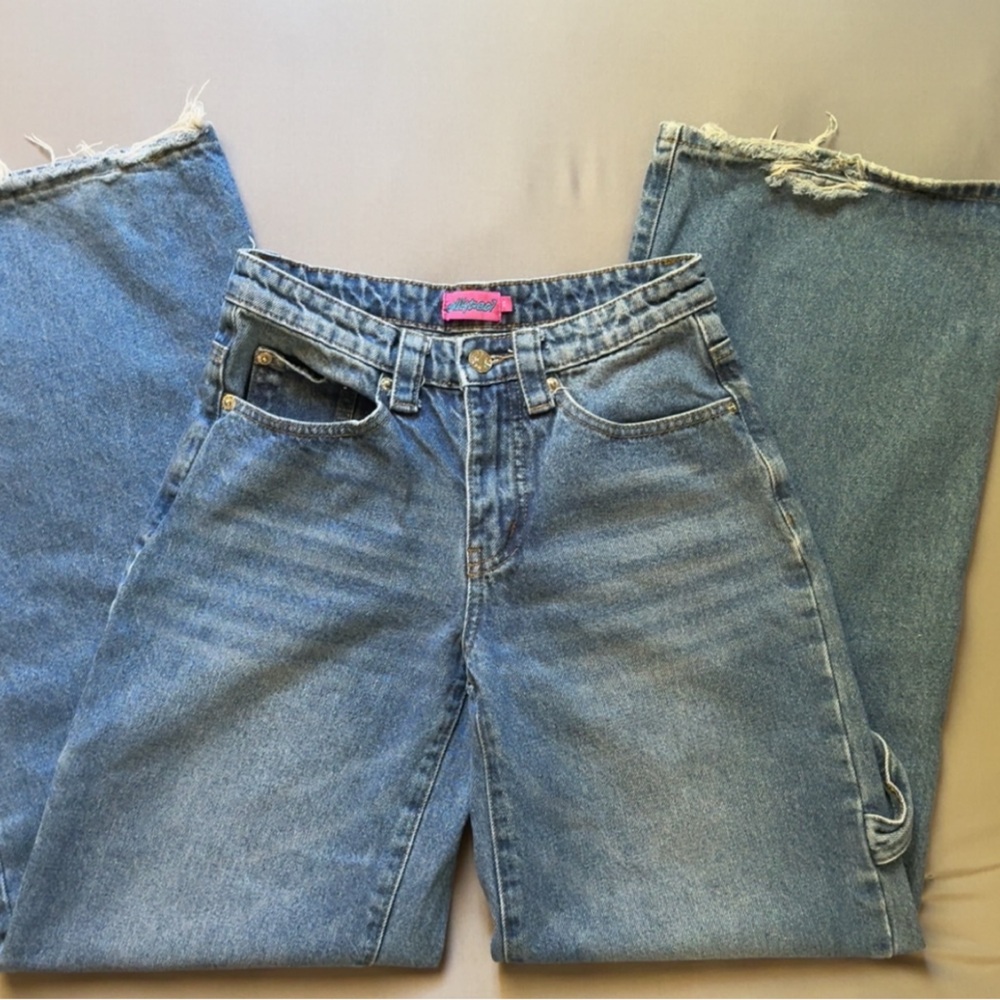 Edikted Distressed Blue Ankle Jeans